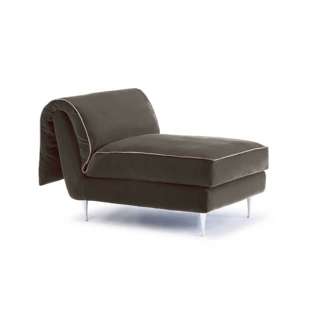 Sustainable Living with Casquet Daybed - grey velvet chaiselonge