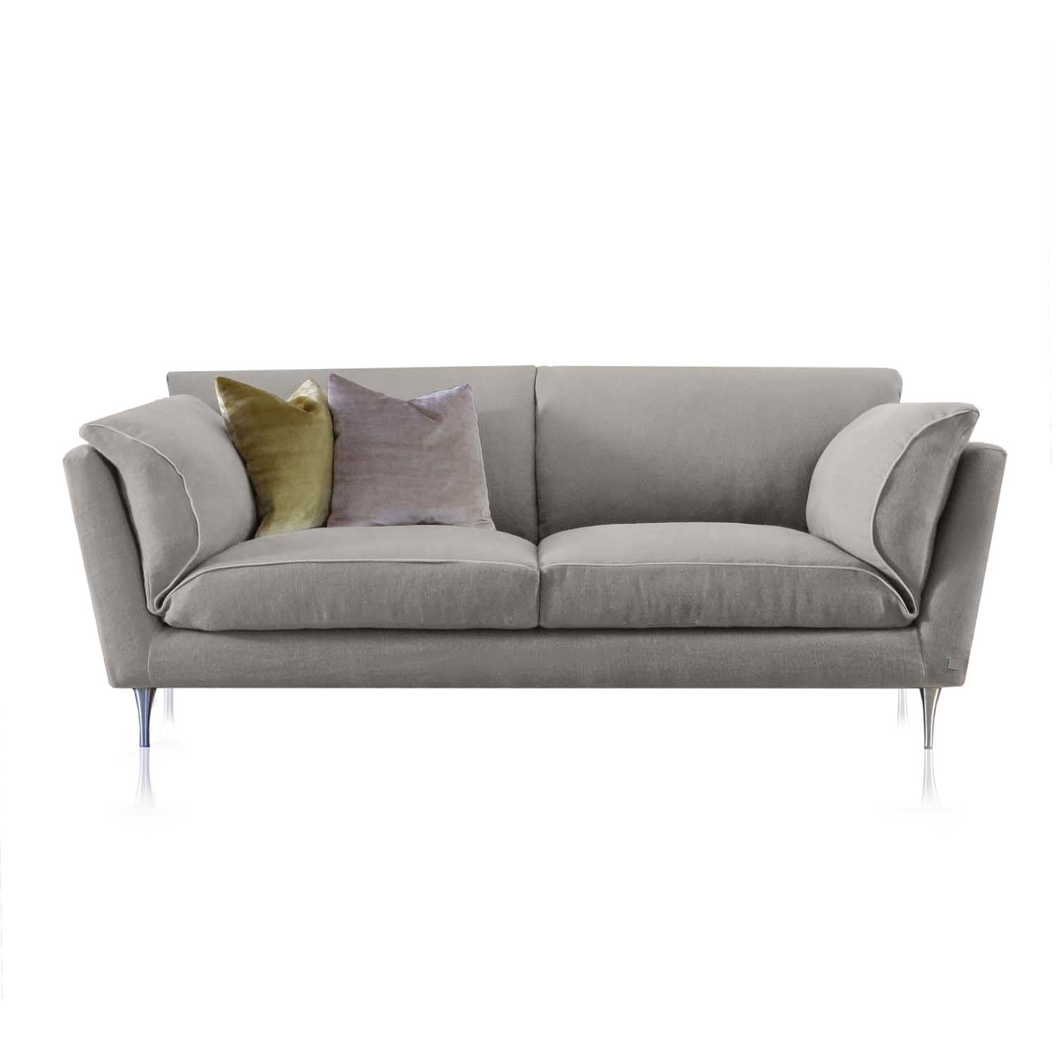 Modern and Timeless: Casquet Classic Appeal