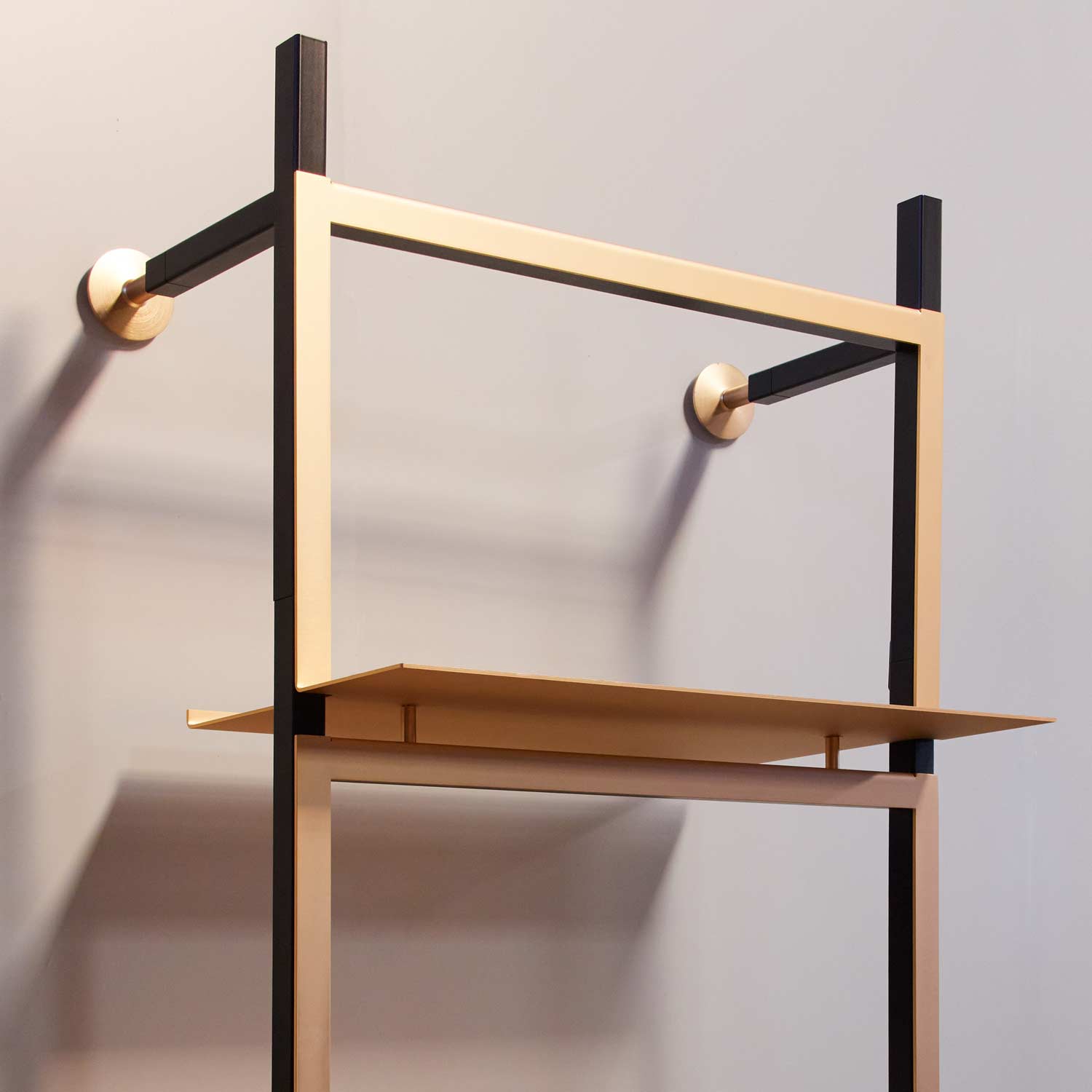 Black Linear Structure: Enrica Bookshelf.