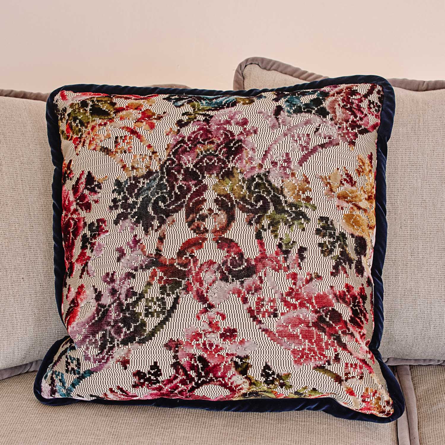 Floral Jacquard Elegance – Front View