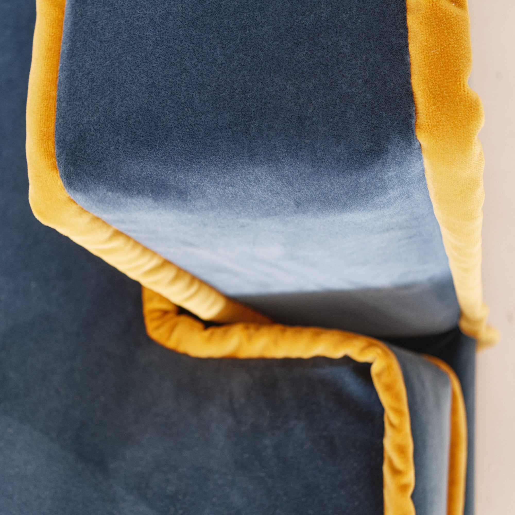 Rafaella chaise sofa