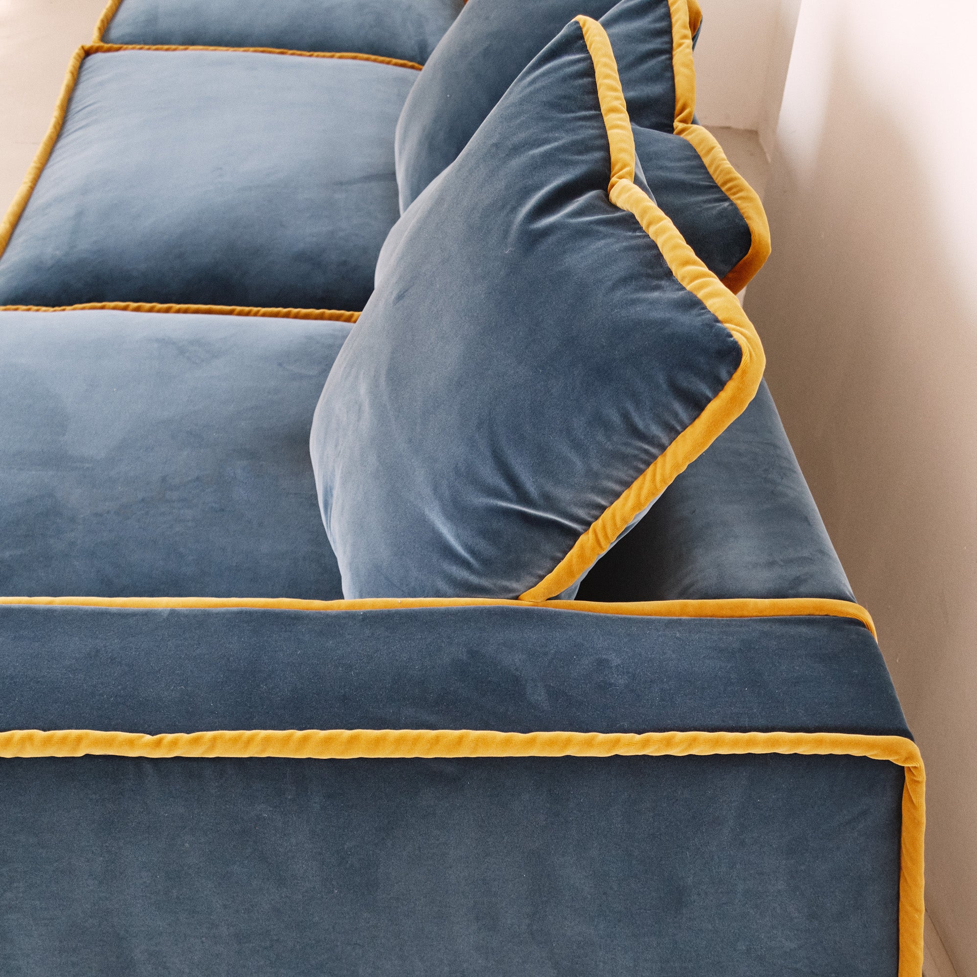 Rafaella chaise sofa
