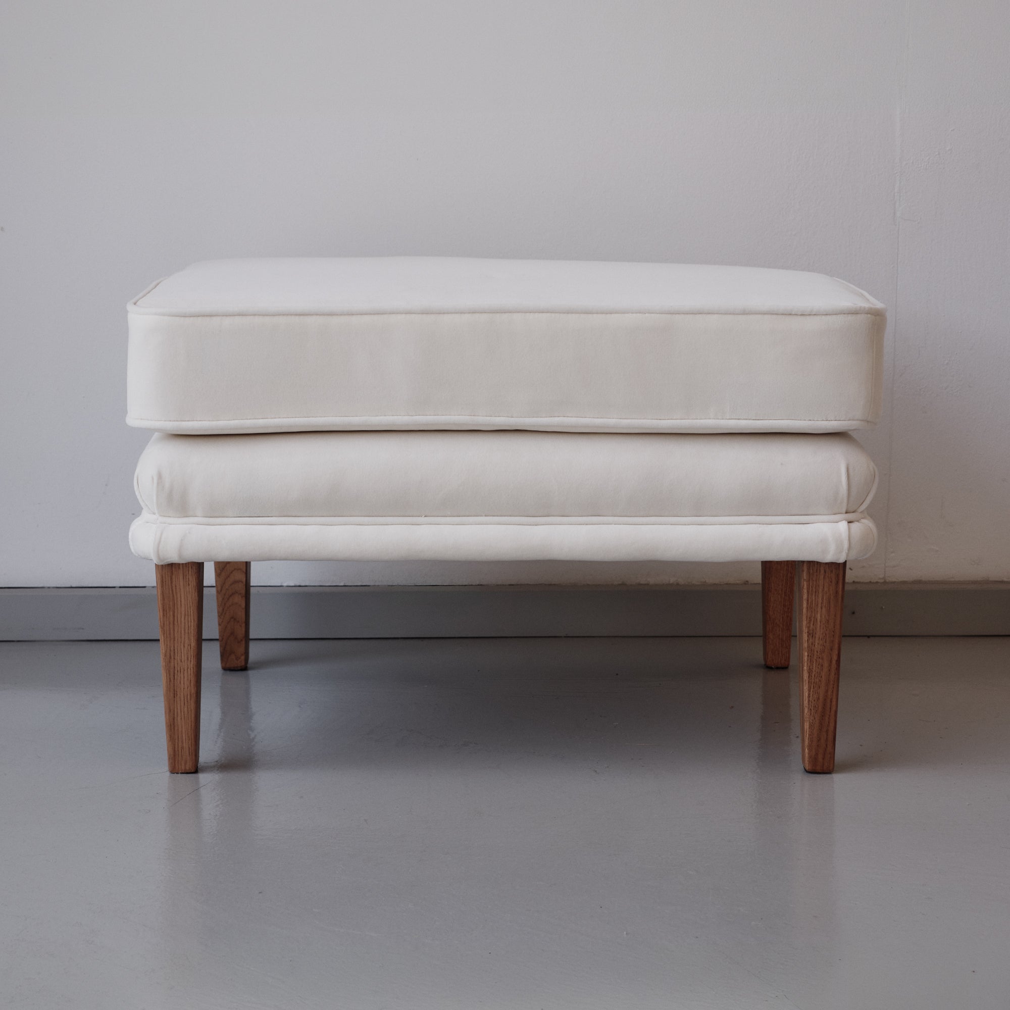 Ada Pouf