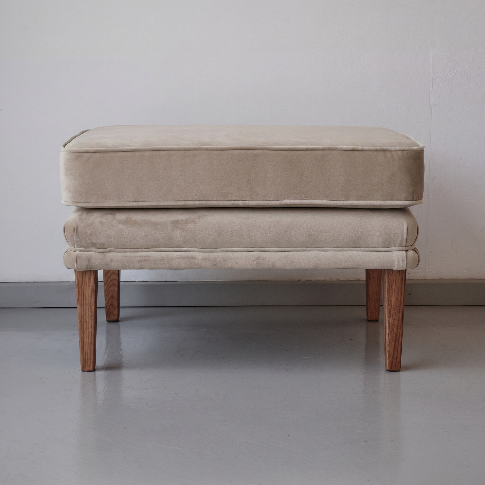 Ada Pouf