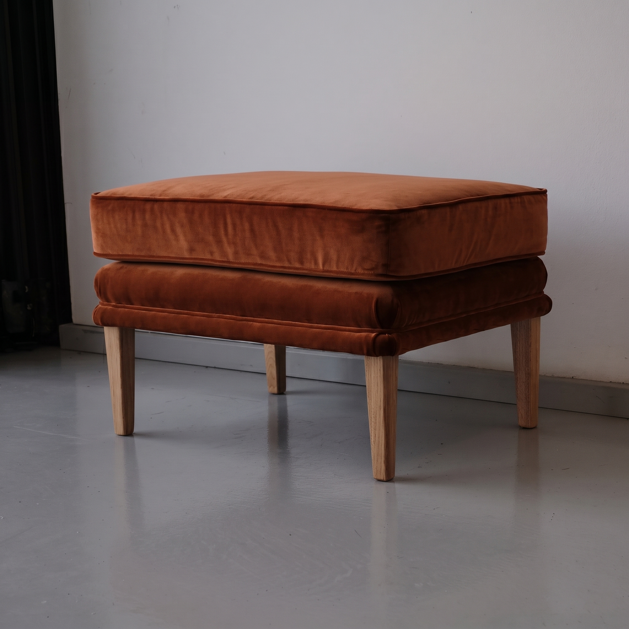 Ada Pouf