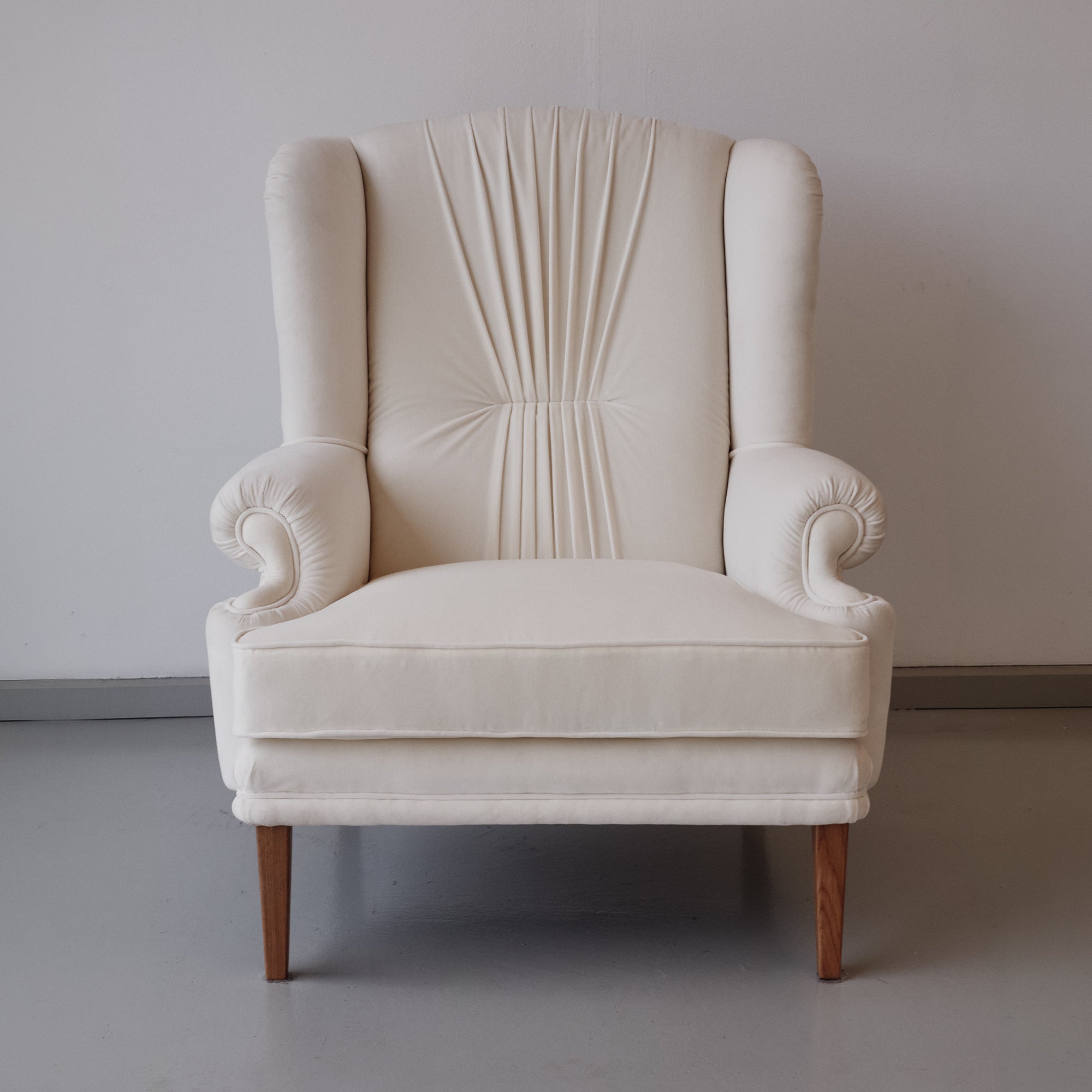 Ada Armchair