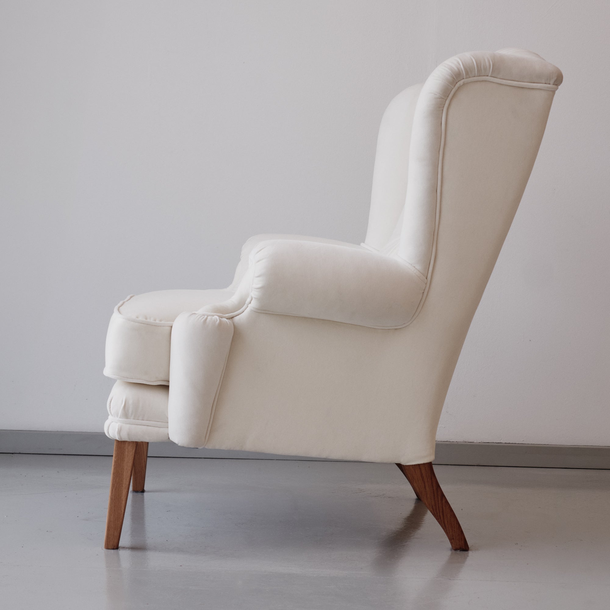 Ada Armchair