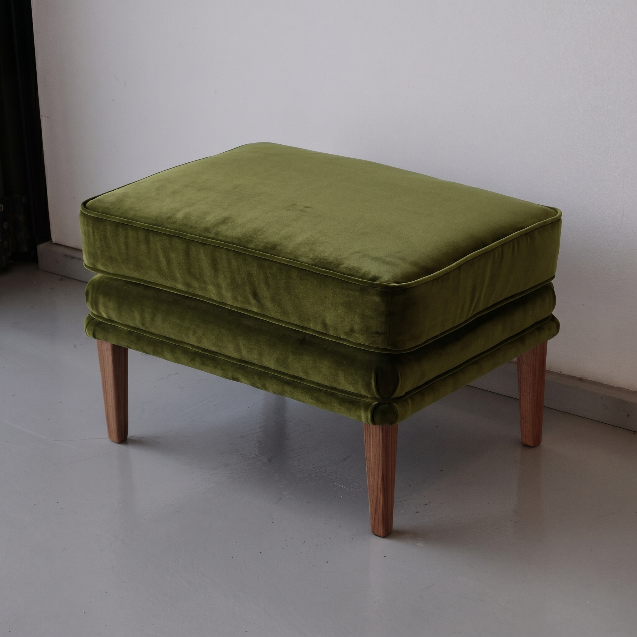 Ada Pouf