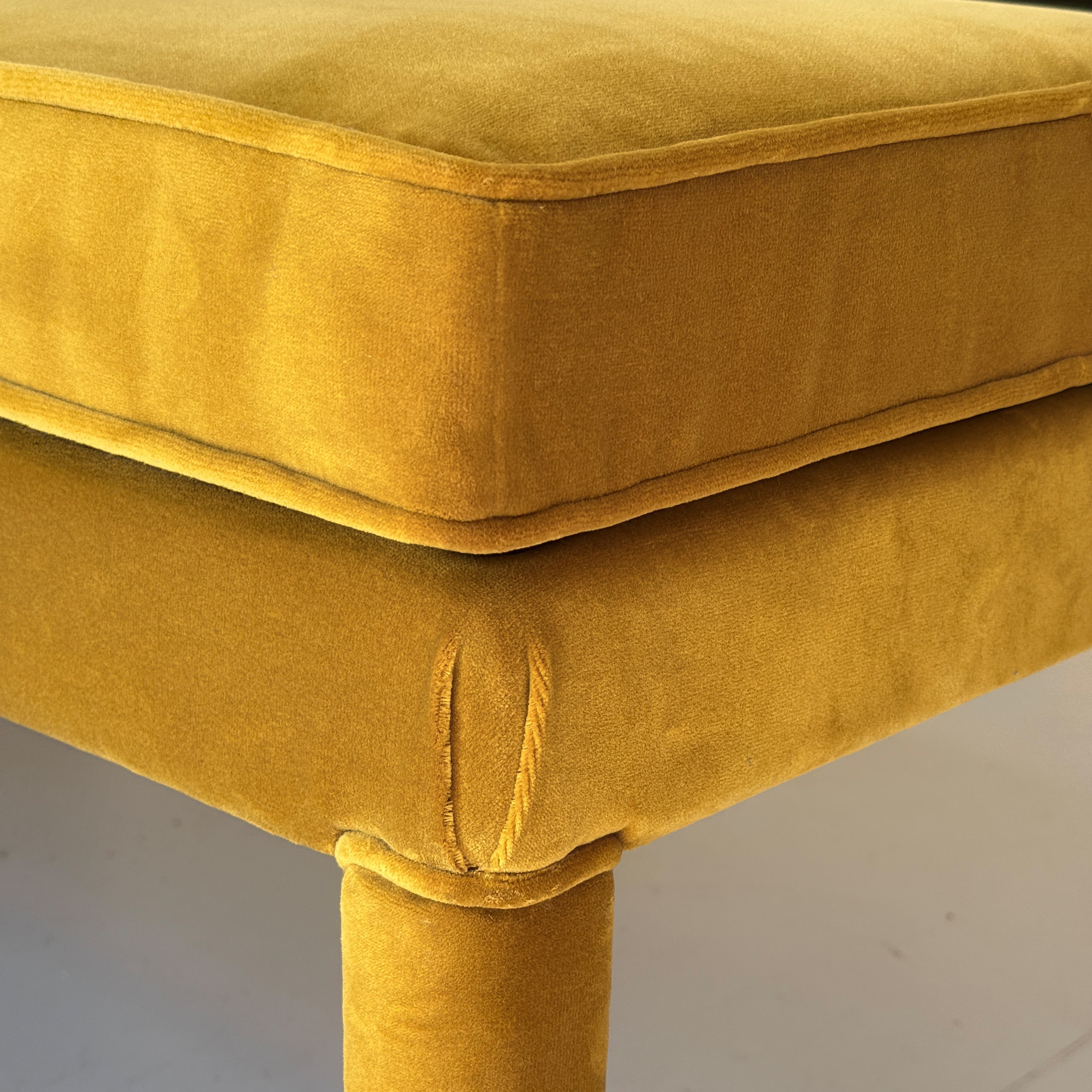 Velvet 1403 Earthy Gold