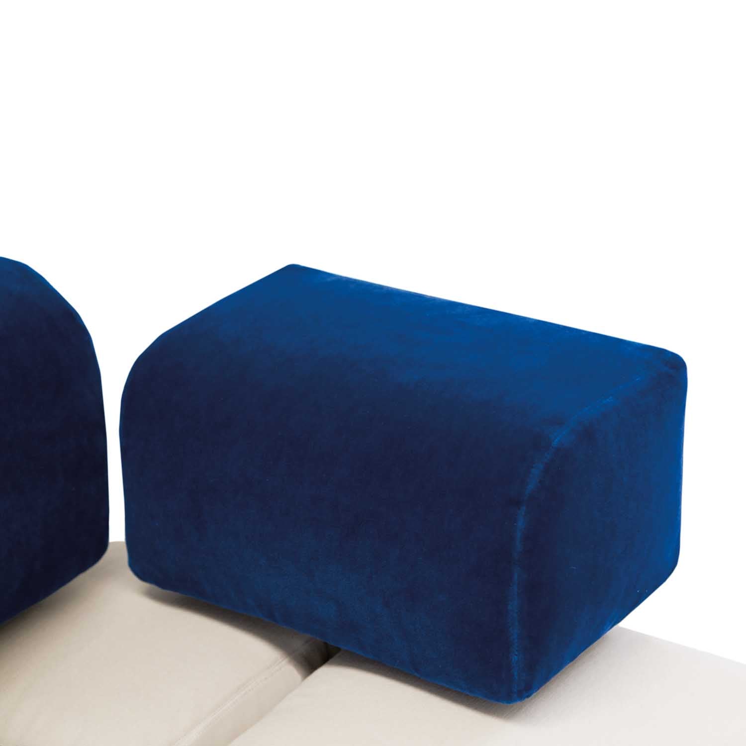 Square Shape armrest for Contemporary Appeal